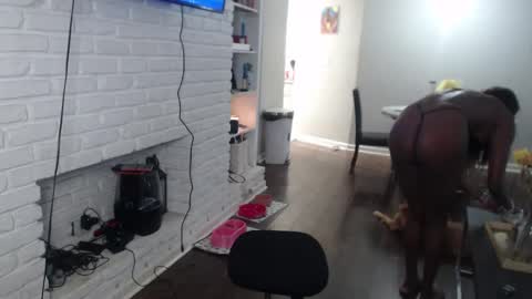Snapshot of myabadd chatting on September 17, 2025, 5:36 pm BaddMFUCKER online show from September 17, 2025, 5:36 pm