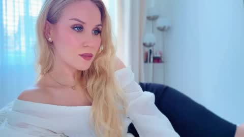 Mya-be Yours P online show from September 19, 2025, 4:40 pm