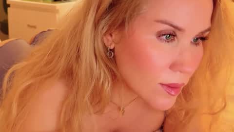 Mya-be Yours P online show from March 12, 2026, 9:43 pm