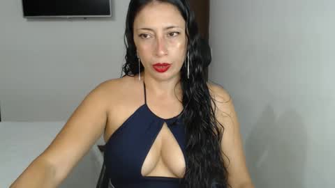 Snapshot of myc_sw_couple chatting on November 12, 2025, 11:47 pm mary and charlie online show from November 12, 2025, 11:47 pm