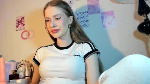 chloe online show from May 16, 2026, 9:46 pm