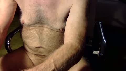 r-glenn-01 online show from October 30, 2025, 4:58 am