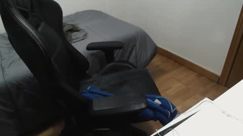 Snapshot of myhairymacho chatting on January 8, 2025, 11:21 am Juan OF myhairymacho online show from January 8, 2025, 11:21 am