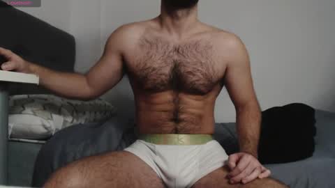 Snapshot of myhairymacho chatting on February 22, 2025, 2:39 am Juan OF myhairymacho online show from February 22, 2025, 2:39 am