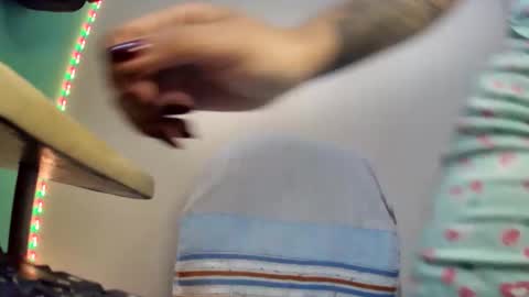 myhoney_hot online show from April 15, 2026, 4:58 pm