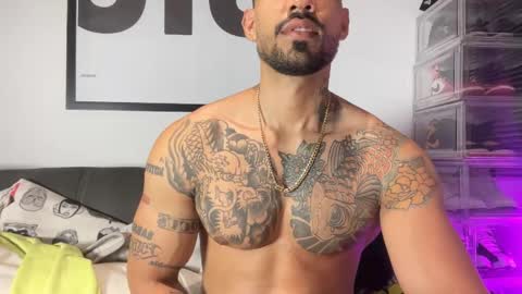 Myke esthetic online show from October 13, 2025, 3:39 am