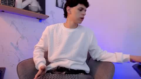 Mykel   online show from October 12, 2025, 2:05 pm