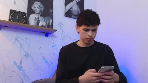 Mykel   online show from October 16, 2025, 7:42 am