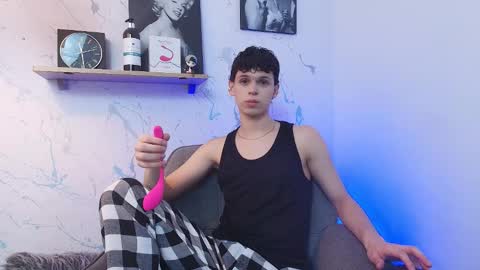 Mykel   online show from November 25, 2025, 6:46 am