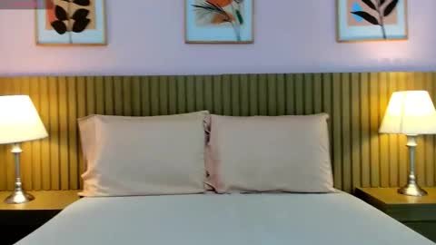 MILA online show from January 11, 2026, 3:44 am