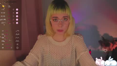 MylaFlores online show from December 18, 2024, 8:42 am