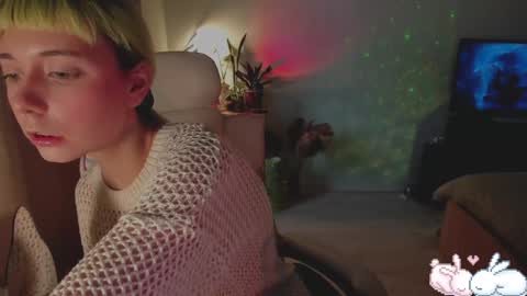 MylaFlores online show from December 28, 2024, 7:33 am