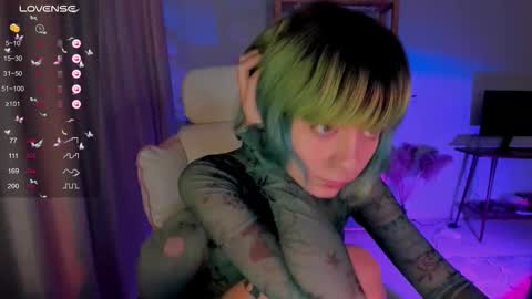 MylaFlores online show from September 9, 2025, 2:11 am