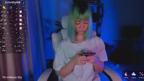 MylaFlores online show from January 18, 2026, 2:59 am