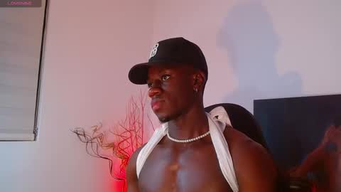 Snapshot of mylowallacee chatting on February 11, 2025, 12:59 am Mylo Wallace online show from February 11, 2025, 12:59 am