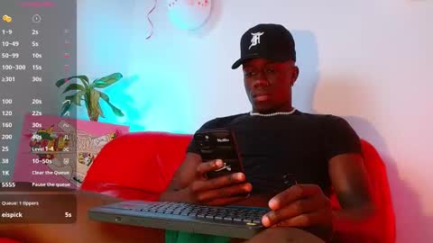 Snapshot of mylowallacee chatting on February 21, 2025, 2:50 am Mylo Wallace online show from February 21, 2025, 2:50 am
