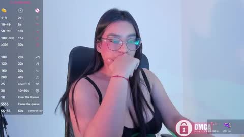 Bella online show from May 21, 2026, 1:01 am