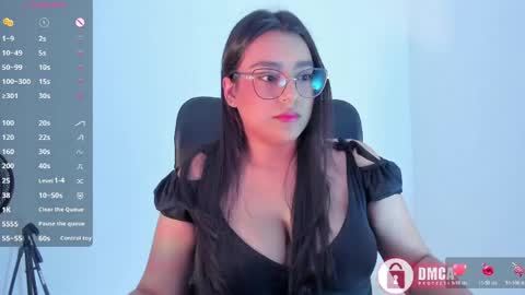 Bella online show from May 22, 2026, 9:53 pm