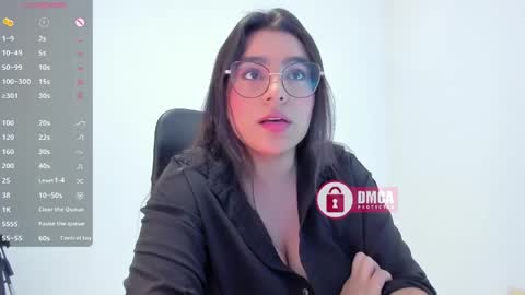 Bella online show from May 24, 2026, 9:09 pm