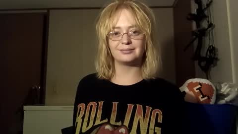 Snapshot of myrabbithole chatting on October 20, 2025, 3:40 am Annie Archer online show from October 20, 2025, 3:40 am