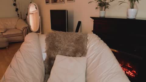 mysophiee online show from September 25, 2025, 9:18 pm