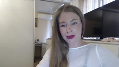 Snapshot of myst_velvet chatting on July 4, 2026, 2:23 pm myst_velvet online show from July 4, 2026, 2:23 pm