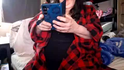 mysteriouswoman18 online show from November 22, 2025, 6:40 pm