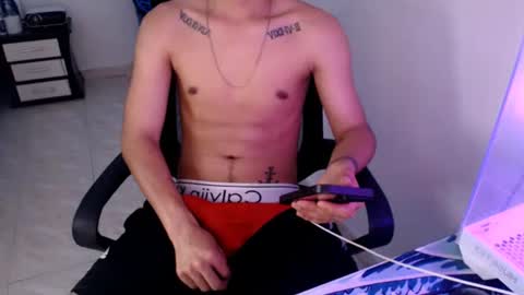Snapshot of mysteryboy_thin16 chatting on January 13, 2025, 10:35 pm mysteryboy_thin16 online show from January 13, 2025, 10:35 pm
