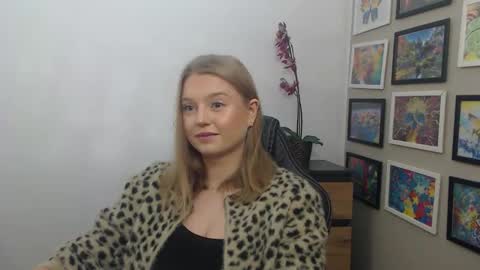 Snapshot of mysteryericax chatting on November 8, 2025, 8:47 am Erica online show from November 8, 2025, 8:47 am