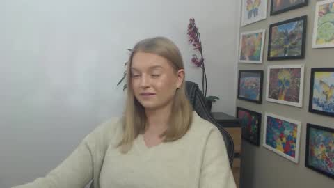 Erica online show from November 21, 2025, 8:35 am