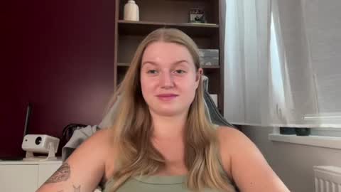 Snapshot of mysteryericax chatting on June 28, 2026, 12:33 pm Erica online show from June 28, 2026, 12:33 pm