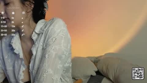 Mia online show from October 9, 2025, 5:22 pm