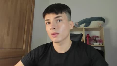 Evan Brown online show from November 12, 2025, 3:12 pm