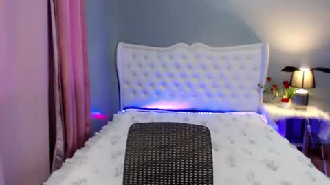 Snapshot of mysticofcum22 chatting on November 5, 2025, 5:40 am Krestine online show from November 5, 2025, 5:40 am