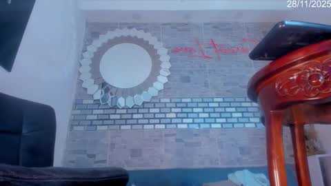          online show from November 28, 2025, 8:11 pm