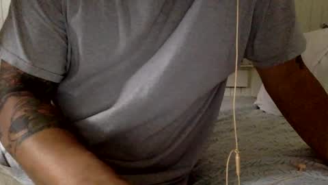 Snapshot of mywi11yisbiggy chatting on February 16, 2025, 8:55 pm str8 dom alphaAsian Daddy type. sorry not bi or curious but i dont judgediscrimenate. online show from February 16, 2025, 8:55 pm