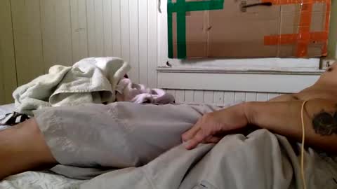 Snapshot of mywi11yisbiggy chatting on February 23, 2025, 2:18 am str8 dom alphaAsian Daddy type. sorry not bi or curious but i dont judgediscrimenate. online show from February 23, 2025, 2:18 am