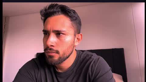 Hi Im Axel online show from January 13, 2026, 8:25 pm