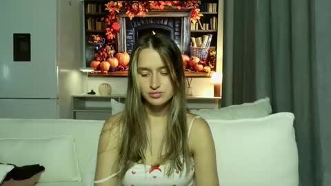 Snapshot of n0names chatting on October 1, 2025, 11:00 pm Eva online show from October 1, 2025, 11:00 pm