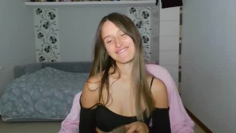 Snapshot of n0names chatting on November 5, 2025, 9:48 pm Eva online show from November 5, 2025, 9:48 pm