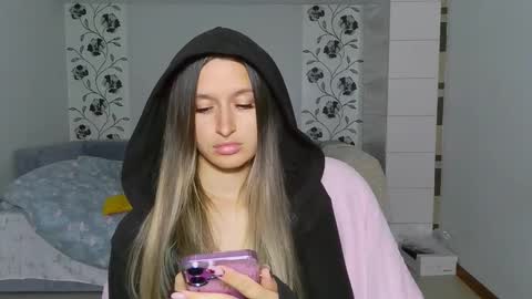 Snapshot of n0names chatting on November 15, 2025, 5:42 pm Eva online show from November 15, 2025, 5:42 pm