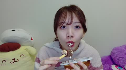 n_hibiki online show from December 15, 2024, 2:16 pm