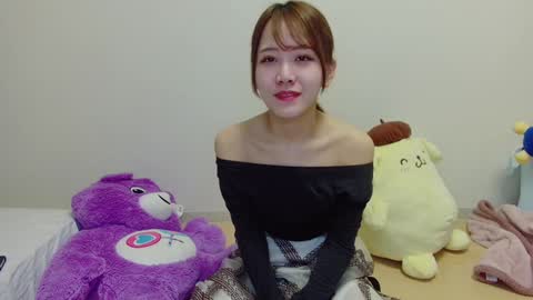 n_hibiki online show from February 6, 2025, 2:58 pm