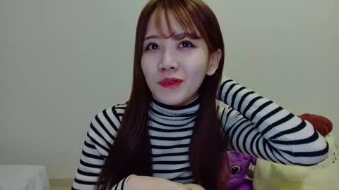 n_hibiki online show from March 5, 2025, 2:12 pm