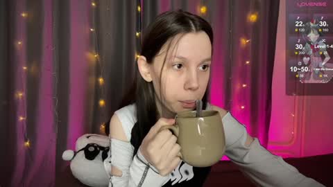Snapshot of na_prikole_ chatting on January 19, 2025, 6:43 pm Vanessa and Julia online show from January 19, 2025, 6:43 pm
