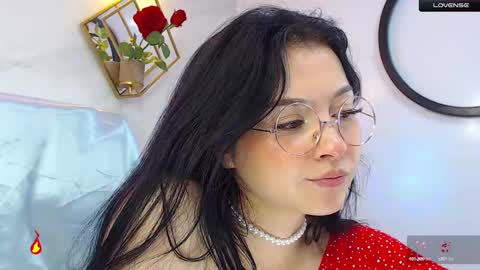 Snapshot of naamah_b chatting on February 5, 2025, 4:25 pm naamah_b online show from February 5, 2025, 4:25 pm