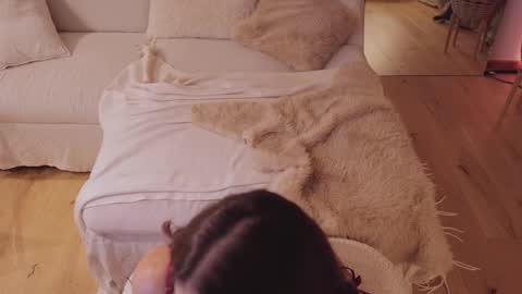 Nadia online show from October 4, 2025, 7:12 pm