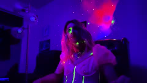 nadia_crivello online show from December 14, 2025, 7:47 am