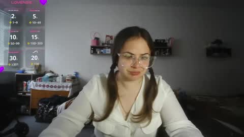 nadiiamorgun online show from May 12, 2026, 5:37 am