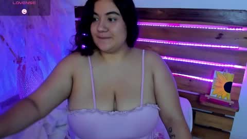 Snapshot of nadine_russo chatting on April 30, 2026, 2:56 pm Nadine online show from April 30, 2026, 2:56 pm